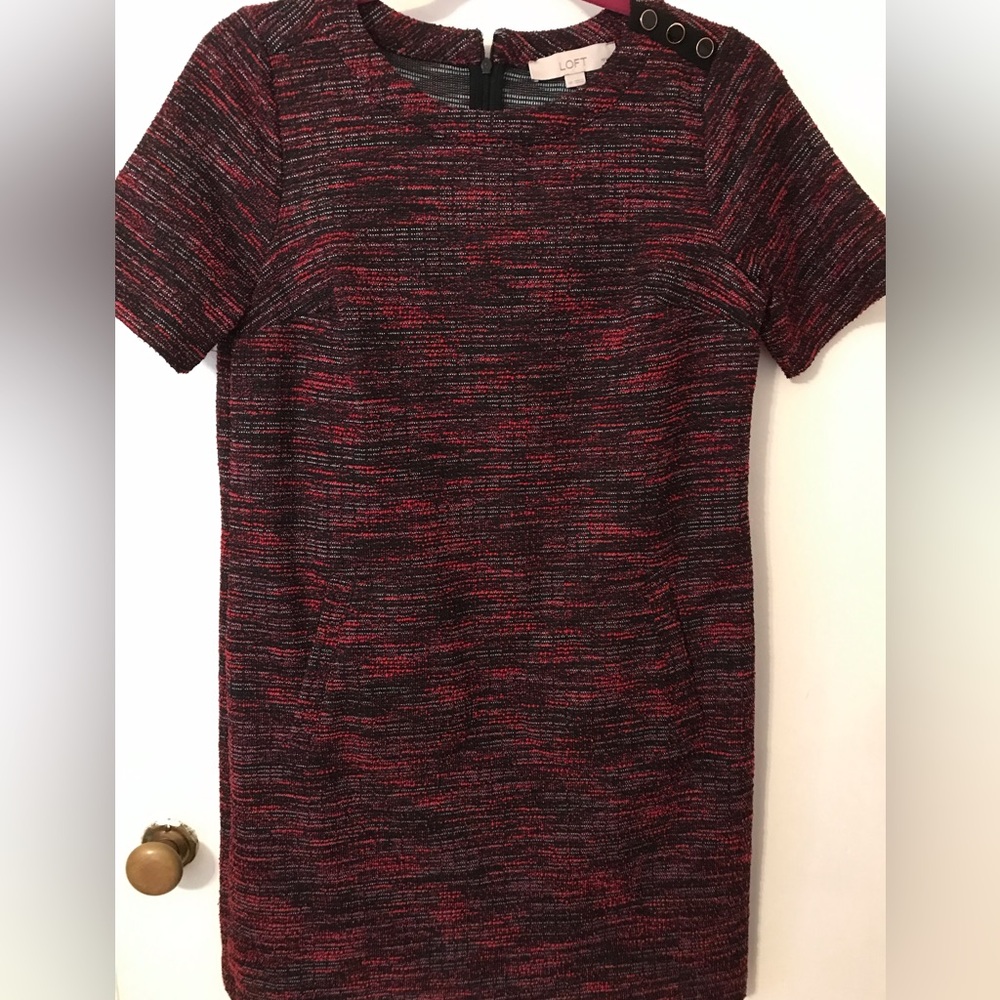 Loft SP red short sleeve tweed shift dress with pockets